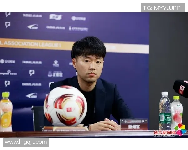 李军畅谈足球生涯的起伏与梦想追逐之路